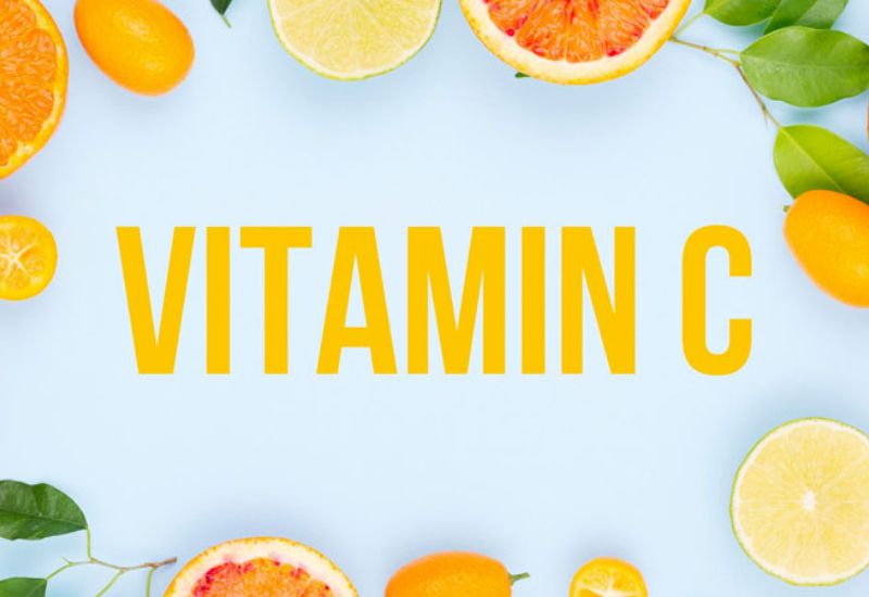 Cần cung cấp đầy đủ lượng vitamin C để bảo vệ sức khỏe làn da