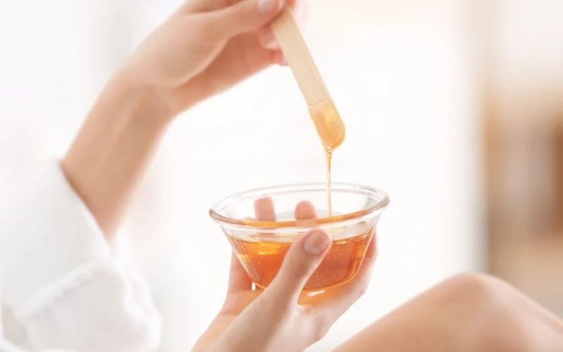 Wax lông cũng là phương pháp được nhiều chị em lựa chọn